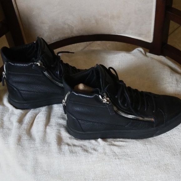 Giuseppe zanotti Design - Picture 7 of 8